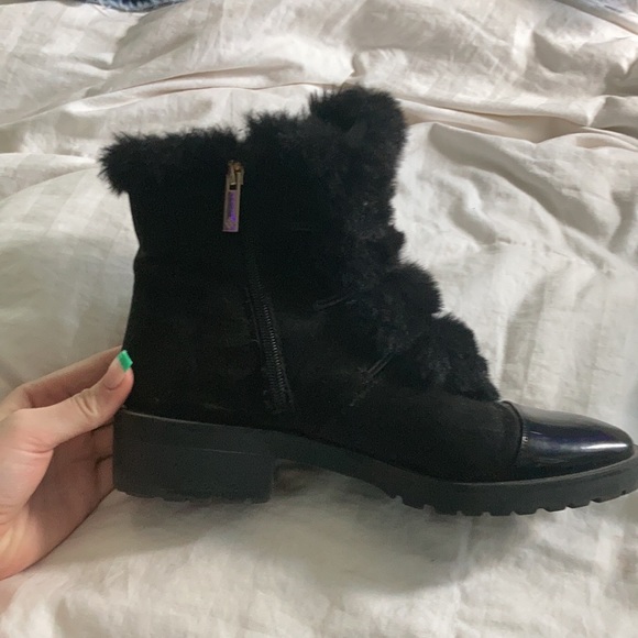 Nanette Lepore faux fur boots - Picture 3 of 4